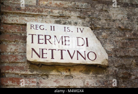 OSTIA ANTICA RUINEN: TERME DI NETTUNO PLATTE. Stockfoto