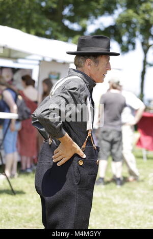 Fischer in folkloristische Kostüm von Wieringen in Nordholland Stockfoto