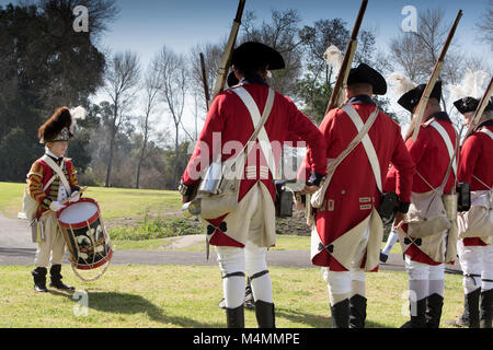 British redcoat Soldaten während einer Wiederinkraftsetzung der Amerikanischen Revolution im 'Central Park' Huntington Huntington Beach Kalifornien USA Stockfoto