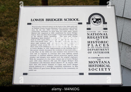 Hinweisschild an der unteren Bridger Schule ein Zimmer School House. In der Nähe von Boseman, Montana Stockfoto