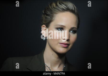 Washington, DC, USA. 15 Feb, 2018. Jennifer Lawrence kommt zu einem Special Screening von 'Red Sparrow' an das Newseum am 15. Februar 2018 in Washington, DC. Credit: Hoo.Me.Com/Media Punch/Alamy leben Nachrichten Stockfoto