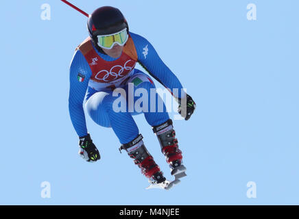 Sofia Goggia aus Italien während der Frauen Ski alpin Super-G bei den Olympischen Winterspielen 2018 in der Jeongseon Alpine Center in Pyeongchang, Südkorea, 17. Februar 2018. Foto: Michael Kappeler/dpa Stockfoto