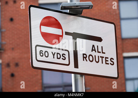 Straßenverkehr Schilder, UK. Stockfoto