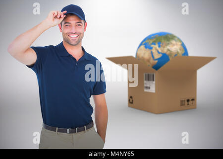 Zusammengesetztes 3D-Bild des Porträts von glücklich Lieferung Mann mit Mütze Stockfoto