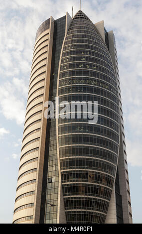 Haifa, Israel - 6. November 2012: Bürogebäude in der Form der Segel gebaut Stockfoto