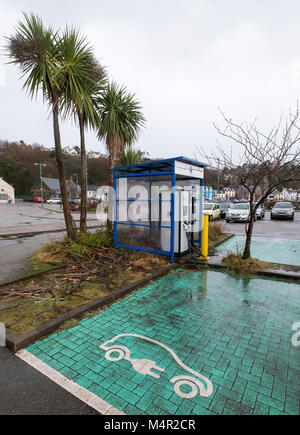 Elektrofahrzeug Ladestation, Tobermory, Isle of Mull, Argyll und Bute. Stockfoto