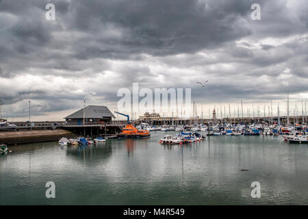 Yachten im Hafen von Ramsgate, Kent, England Stockfoto