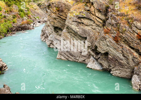 Kawarau River in der Nähe von Roaring Meg-Kraftwerk, Neuseeland Stockfoto