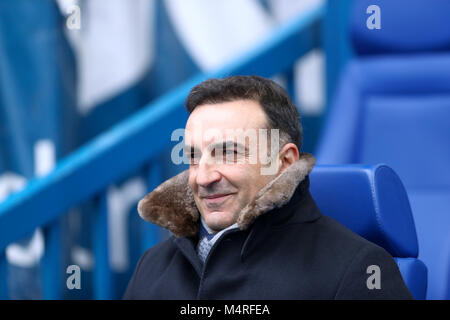 Swansea City Manager Carlos Carvalhal während der Emirate FA Cup, die fünfte Runde in Hillsborough, Sheffield. PRESS ASSOCIATION Foto. Bild Datum: Samstag, Februar 17, 2018. Siehe PA-Geschichte Fußball Sheff Wed. Photo Credit: Tim Goode/PA-Kabel. Einschränkungen: EDITORIAL NUR VERWENDEN Keine Verwendung mit nicht autorisierten Audio-, Video-, Daten-, Spielpläne, Verein/liga Logos oder "live" Dienstleistungen. On-line-in-Verwendung auf 75 Bilder beschränkt, kein Video-Emulation. Keine Verwendung in Wetten, Spiele oder einzelne Verein/Liga/player Publikationen. Stockfoto