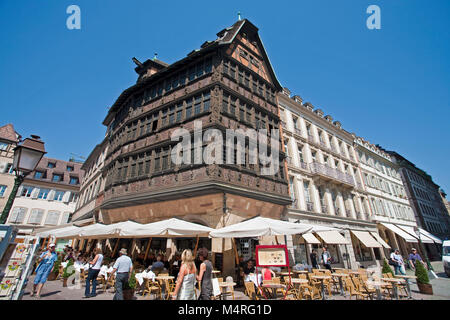Maison Kammerzell, Gourmet Restaurant im Cathedral Square, Fachwerkhaus, ältestes Haus von Straßburg, gebaut 1427, Elsaß, Bas-Rhin, Frankreich, Europa Stockfoto