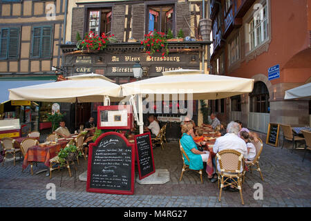 Restaurant Cafe Au vieux Straßburg am Cathedral Square, Straßburg, Elsaß, Bas-Rhin, Frankreich, Europa Stockfoto