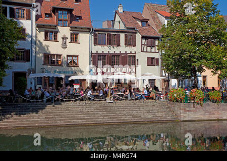 Restaurant im Ill, La Petite France (Frankreich), Straßburg, Elsaß, Bas-Rhin, Frankreich, Europa Stockfoto