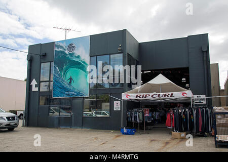 Torquay, Australien: 04 April, 2017: Rip Curl ist eine große australische Designer, Hersteller und Einzelhändler von Surfen Sportswear und begleitende Produkte Stockfoto