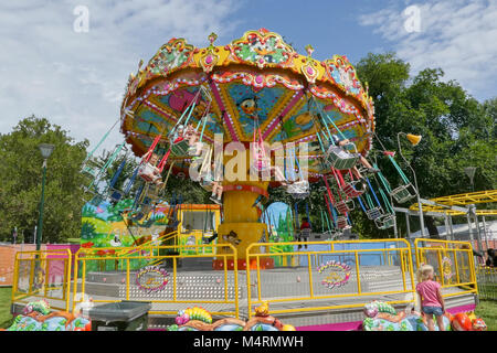 Melbourne, Australien: 11. März 2017: Leute genießen Attraktionen auf Moomba Festival, das Laufen für 60 Jahre gewesen ist. Stockfoto