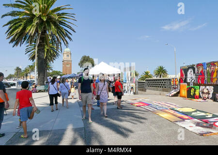 St Kilda, Melbourne, Australien: 12. März 2017: St Kilda Esplanade Markt mit über 140 Ständen eine vielfältige Auswahl an handgefertigten Produkte. Stockfoto