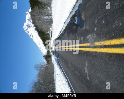 April, zwei Medizin Eingang entfernt. Stockfoto