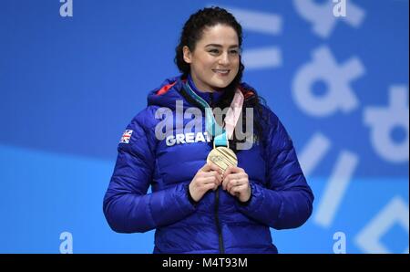 Frauen Skelett. Laura Deas (GBR) mit ihrer Bronzemedaille. Medaille Zeremonien. Pyeongchang Olympic Plaza. Pyeongchang 2018 Winter Olympics. Alpensia. Republik Korea. 18.02.2018. Credit: Sport in Bildern/Alamy leben Nachrichten Stockfoto