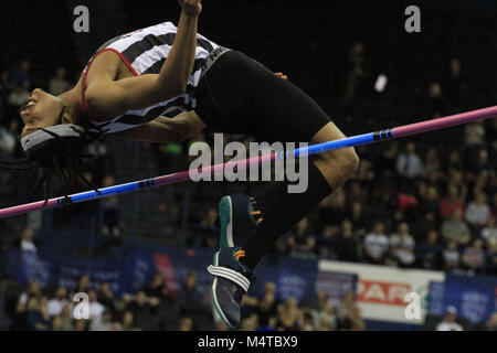 Shaftesbury und Barnett von Akin Feigling springt während der hohen Sprung in Birmingham, England an der britischen Indoor Championships Credit: Ben Stand/Alamy leben Nachrichten Stockfoto