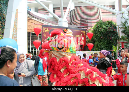 BANDUNG, Indonesien, IMLEK. Feier des chinesischen neuen Jahres in einem Einkaufszentrum in Bandung, West Java, Indonesien. Stockfoto