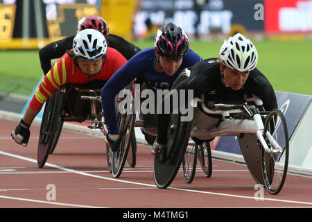 Amanda MCGRORY (Mitte) der USA im 800 m T54 der Frauen auf der ganzen Welt Para Meisterschaften in London 2017 heizt Stockfoto