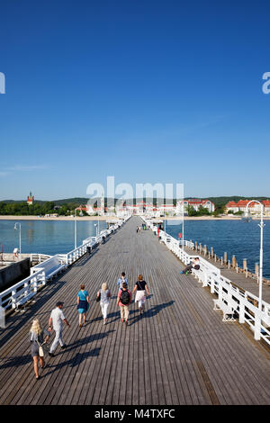Pier in der Stadt Sopot an der Ostsee in Polen, dem längsten hölzernen Pier in Europa Stockfoto