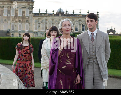 BRIDESHEAD REVISITED 2008 BBC Filme Produktion mit Von links: Felicity Jones, Hayley Atwell, Emma Thompspn, Matthew Goode Stockfoto
