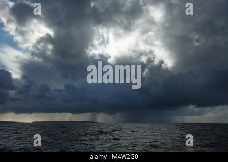 Atlantische Sturm in der Galway Bay, County Galway, Irland. Stockfoto