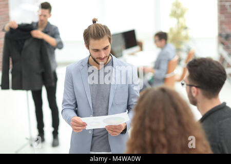 Erfolgreiche Team von Designern, die im Büro. Stockfoto