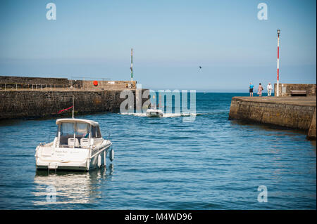 Aberaeron Hafen an einem sonnigen Sommertag Stockfoto