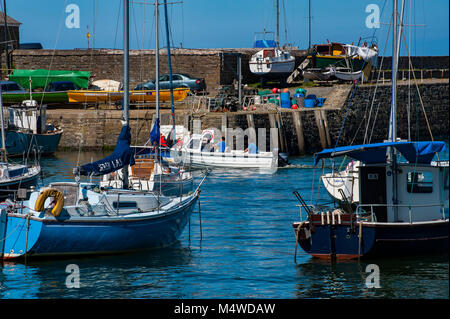 Aberaeron Hafen an einem sonnigen Sommertag Stockfoto