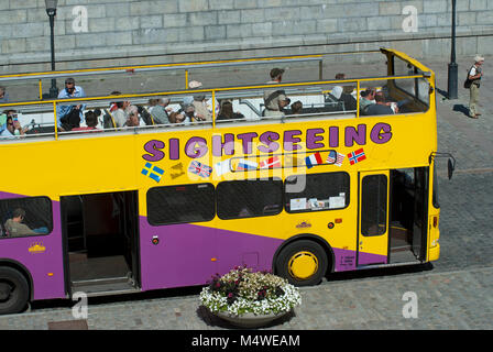 Stadtbesichtigung offener Touristenbus, Stockholm, Schweden Stockfoto