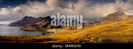 Blaven und Black Cuillins Stockfoto