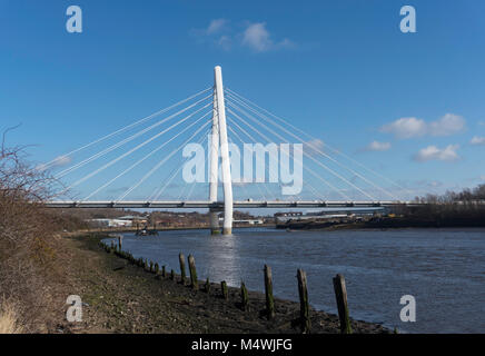 Nördlichen Turm neue Fluss Wear Kreuzung aus dem Westen, Sunderland, England gesehen, Großbritannien Stockfoto