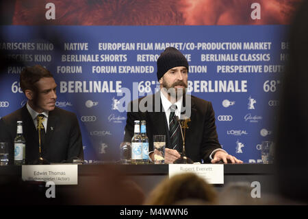 Edwin Thomas und Rupert Everett während der "Happy Prince' Pressekonferenz auf der 68. Internationalen Filmfestspiele Berlin/Berlinale 2018 im Hotel Grand Hyatt am 17. Februar in Berlin, Deutschland. | Verwendung der weltweiten Kredit: dpa Picture alliance/Alamy leben Nachrichten Stockfoto