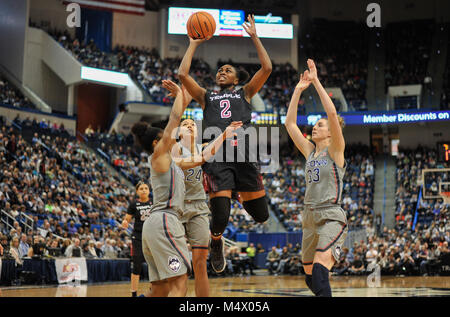 Hartford, CT, USA. 18 Feb, 2018. Breanna Perry (2) des Tempels Eulen Drives zum Korb während eines Spiels gegen die Uconn Huskies am XL Center in Hartford, CT. Gregory Vasil/CSM/Alamy leben Nachrichten Stockfoto