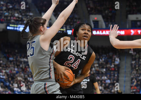 Hartford, CT, USA. 18 Feb, 2018. Shantay Taylor (24) des Tempels Eulen Drives zum Korb während eines Spiels gegen die Uconn Huskies am XL Center in Hartford, CT. Gregory Vasil/CSM/Alamy leben Nachrichten Stockfoto