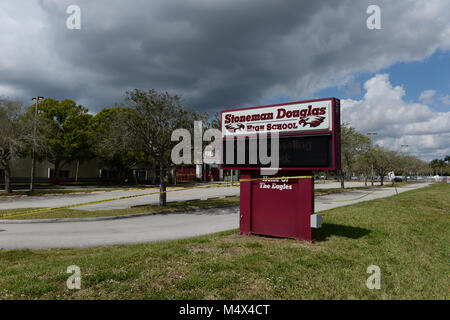 Parkland, FL, USA. 18 Feb, 2018. Atmosphäre tagen nach Stoneman Douglas High School Shooting am 18. Februar in Parkland, Florida 2018. Quelle: MPI04/Medien Punch/Alamy leben Nachrichten Stockfoto