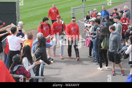 In Tempe, Arizona, USA. 15 Feb, 2018. (L - R) Ippei Mizuhara, Shohei Ohtani (Engel) MLB: Los Angeles Engel Spring Training Baseball Camp bei Tempe Diablo Stadion in Tempe, Arizona, United States. Quelle: LBA/Alamy leben Nachrichten Stockfoto