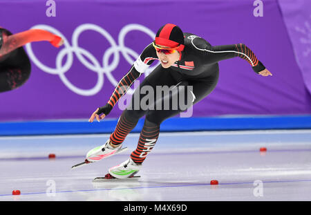 Gangneung, Südkorea. 18 Feb, 2018. 18. Februar 2018, Südkorea, Tainan: Olympics, Eisschnelllauf, Frauen, 500 Meter, Gangneung Oval: Yu Jing aus China. Credit: Peter Kneffel/dpa/Alamy leben Nachrichten Stockfoto