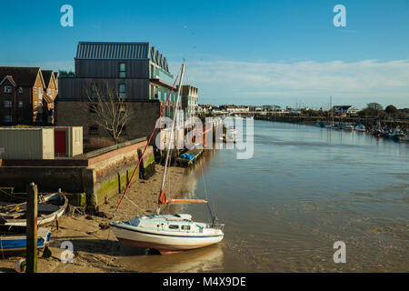 Yacht auf dem Fluss Adur in Petworth, West Sussex. Stockfoto