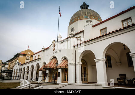 1922 in einem spanischen Colonial Revival Stil erbaut, die quapaw zur Verfügung preisgünstige Badehaus Dienstleistungen. Stockfoto