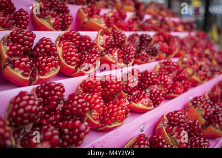 Viele Reife Granatapfel-Frucht, ausgewählte Fokus Stockfoto