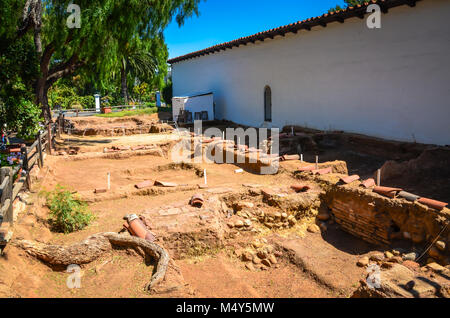 Grid von Grid Grabung in der archäologischen Ausstellung bei Mission Basilica San Diego de Alcalá, in San Diego, Kalifornien, gezeigt. Stockfoto