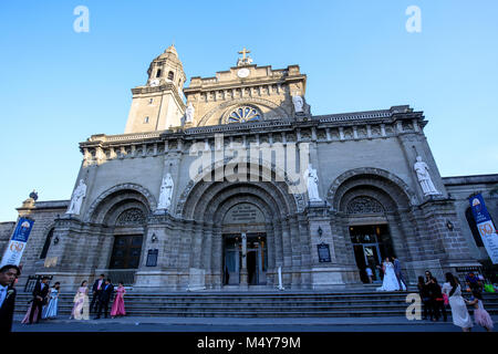 Manila, Philippinen - 17.02.2018: Kathedrale von Manila mit dem Intramuros, Manila Stockfoto