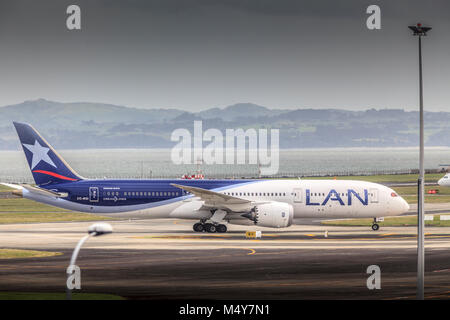 CC-BGI Boeing 787-9 Dreamliner LATAM Airlines, AKL Flughafen Auckland. North Island, Neuseeland Stockfoto