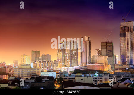 Manila, Philippinen - Feb 17, 2018: Skyline von Manila City mit Sonnenuntergang Stockfoto