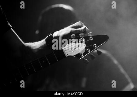 Stage-Ansicht von Crippled Black Phoenix Bandmitglieder während der Kristonfest in Madrid, Spanien Stockfoto