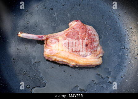 Premium Lamm Rippen cooking Steak oder Grill Stockfoto