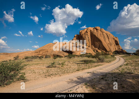 Spitzkoppe, einzigartige Felsformation im Damaraland, Namibia Stockfoto