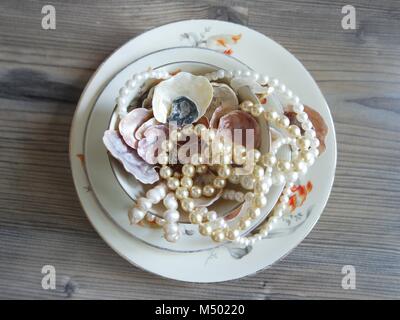 Perlen und Muscheln Stockfoto